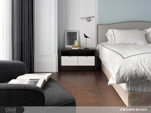 位於台中市文心森林公園第一排的75坪新成屋，設計師以